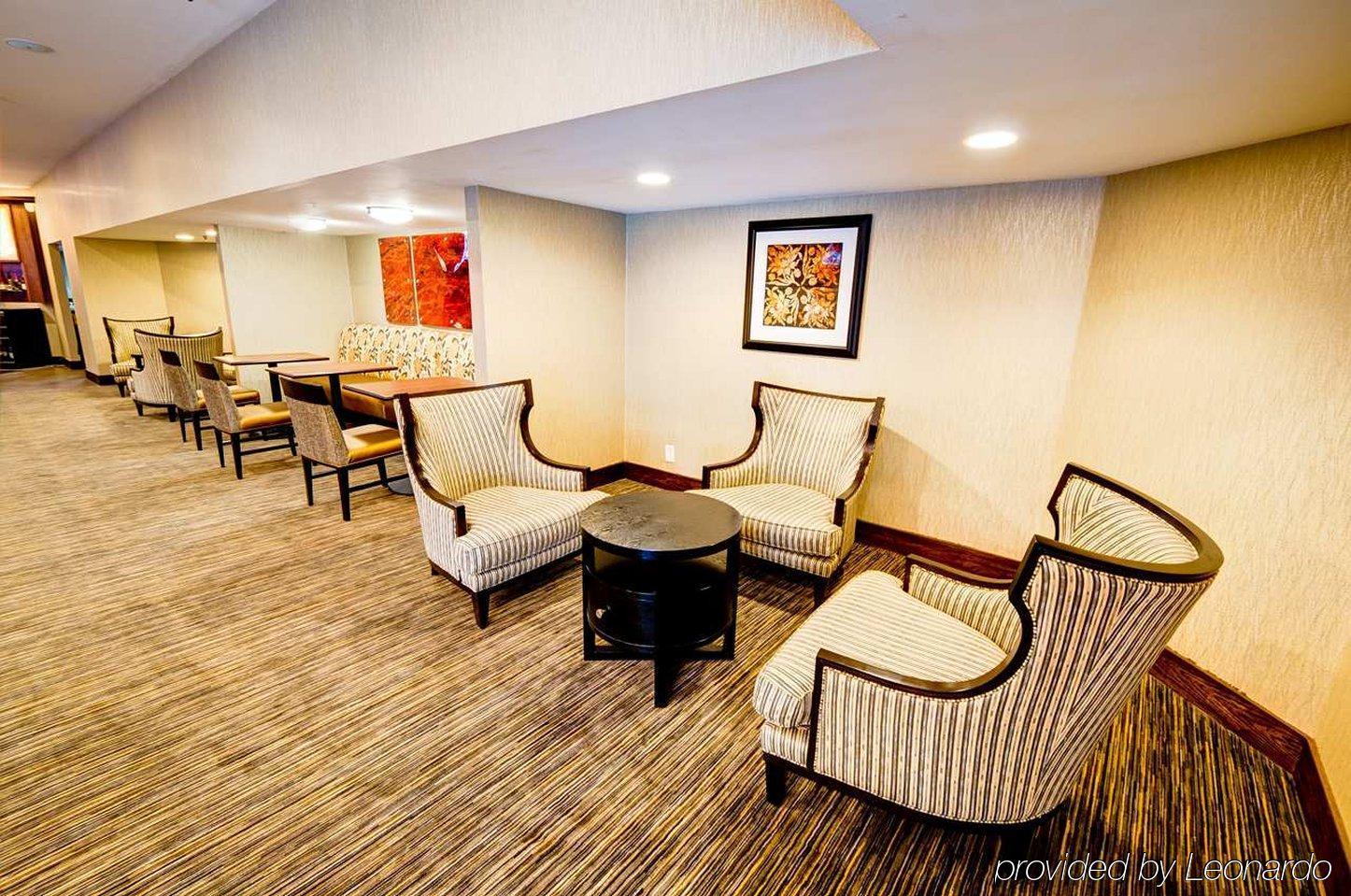 Doubletree By Hilton Hotel Raleigh - Brownstone - University Eksteriør bilde