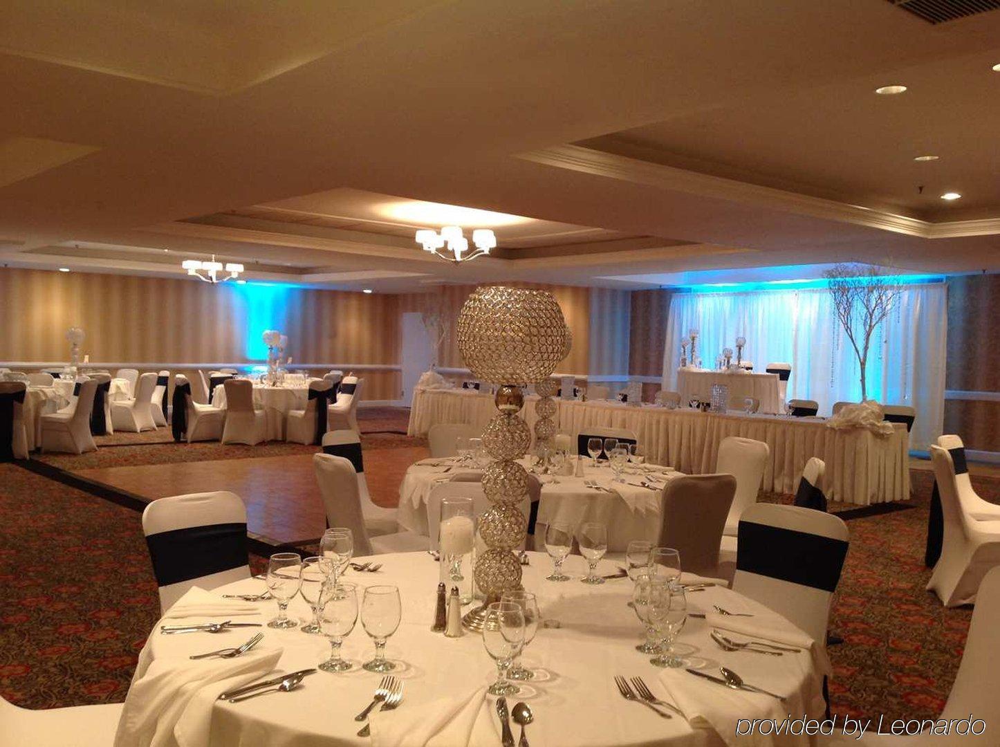 Doubletree By Hilton Hotel Raleigh - Brownstone - University Eksteriør bilde