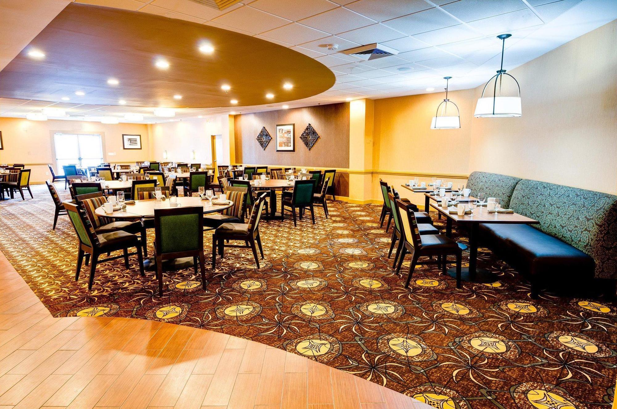 Doubletree By Hilton Hotel Raleigh - Brownstone - University Eksteriør bilde
