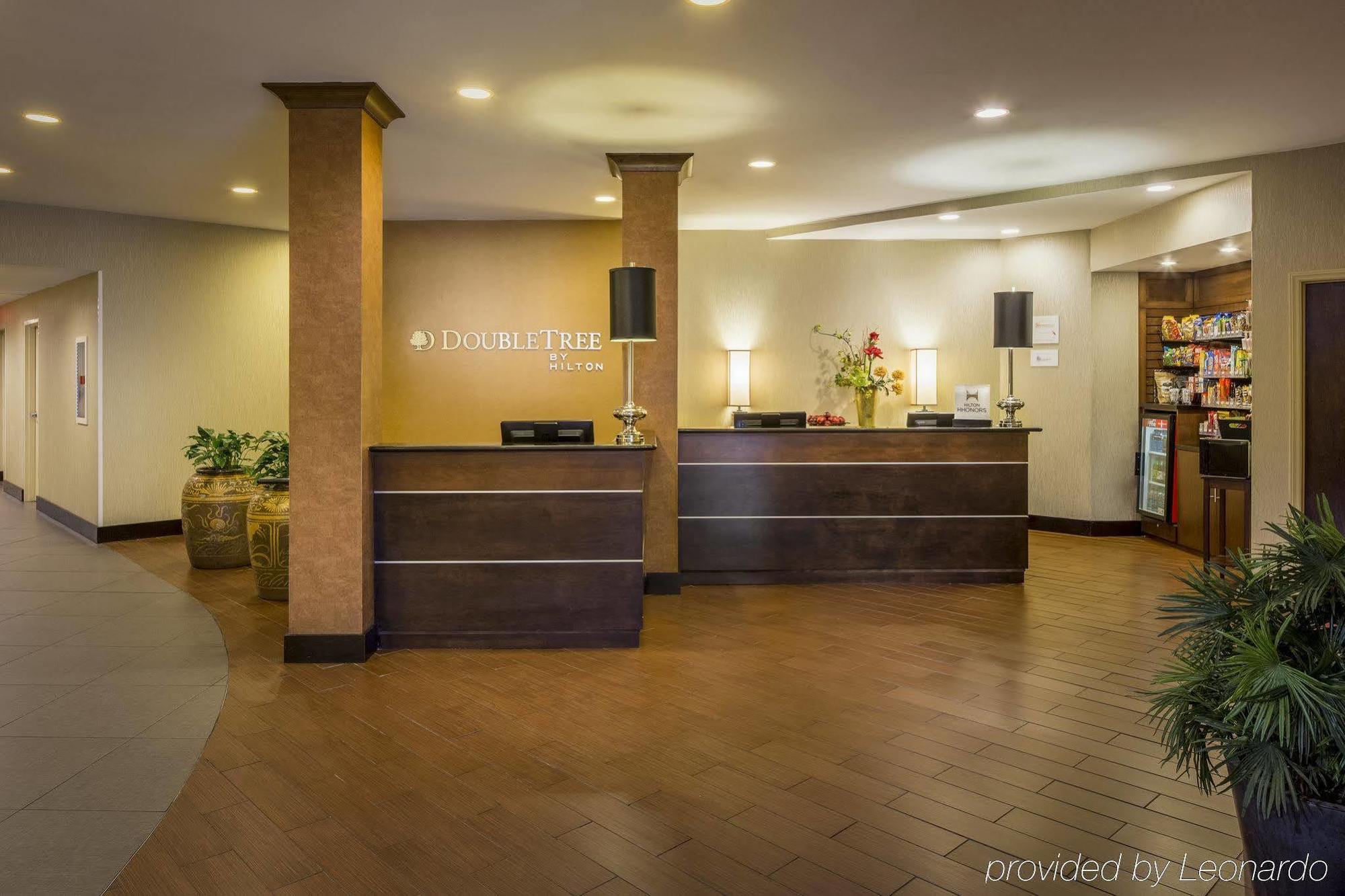 Doubletree By Hilton Hotel Raleigh - Brownstone - University Eksteriør bilde