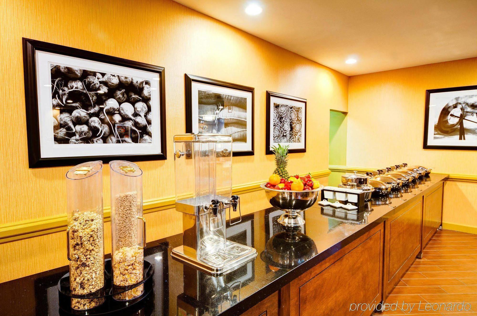 Doubletree By Hilton Hotel Raleigh - Brownstone - University Eksteriør bilde