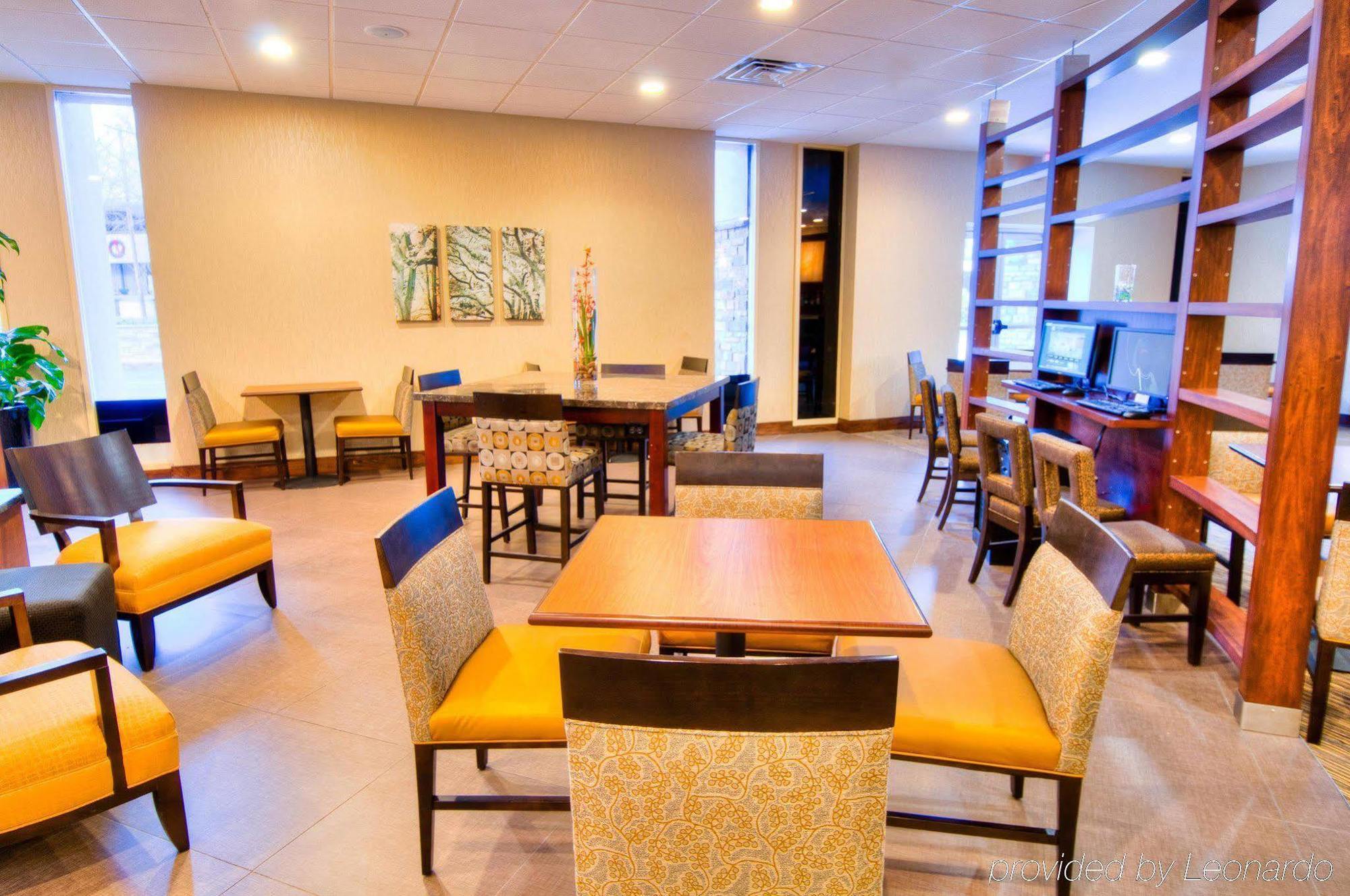 Doubletree By Hilton Hotel Raleigh - Brownstone - University Eksteriør bilde