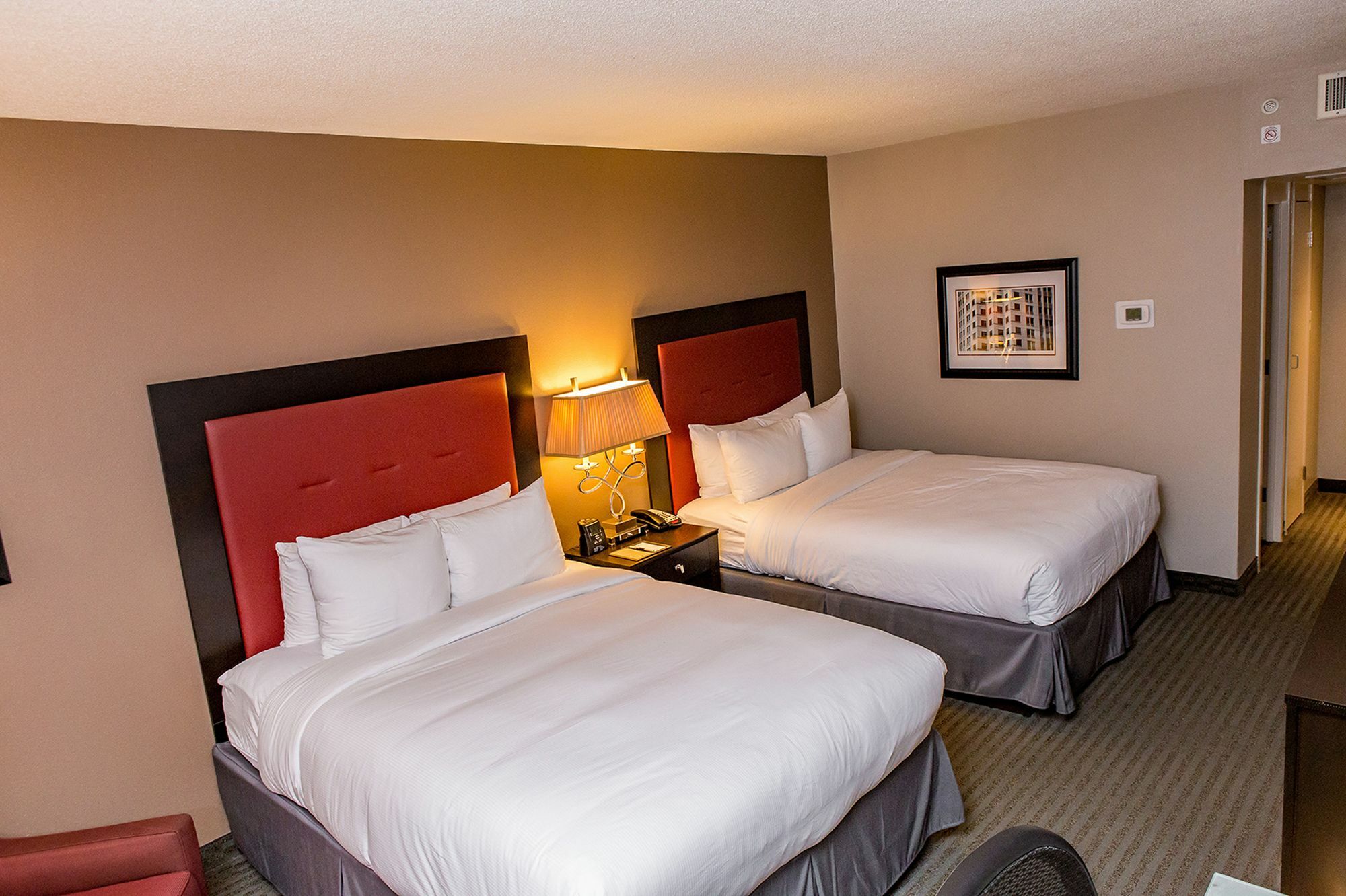 Doubletree By Hilton Hotel Raleigh - Brownstone - University Eksteriør bilde