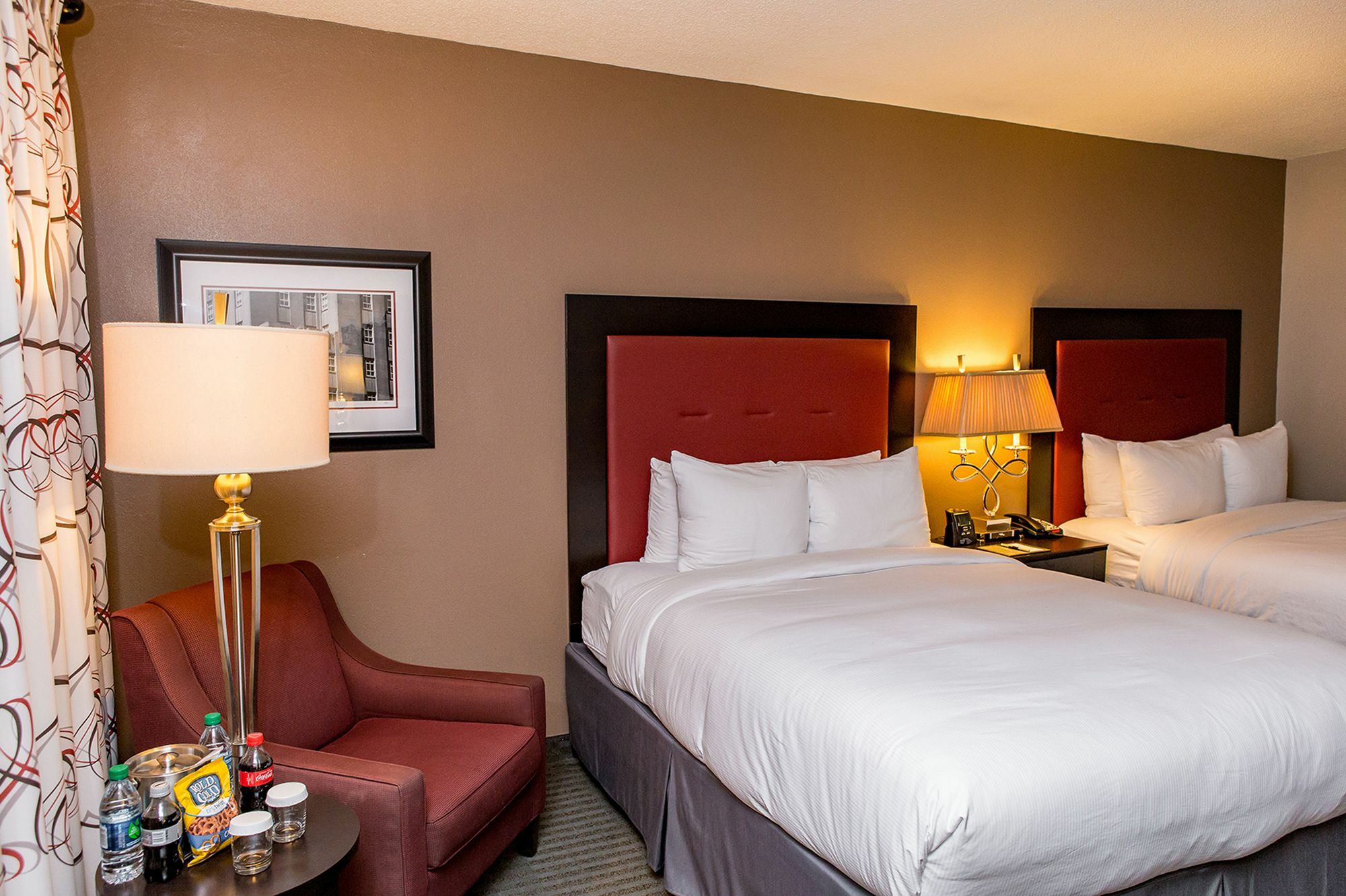 Doubletree By Hilton Hotel Raleigh - Brownstone - University Eksteriør bilde