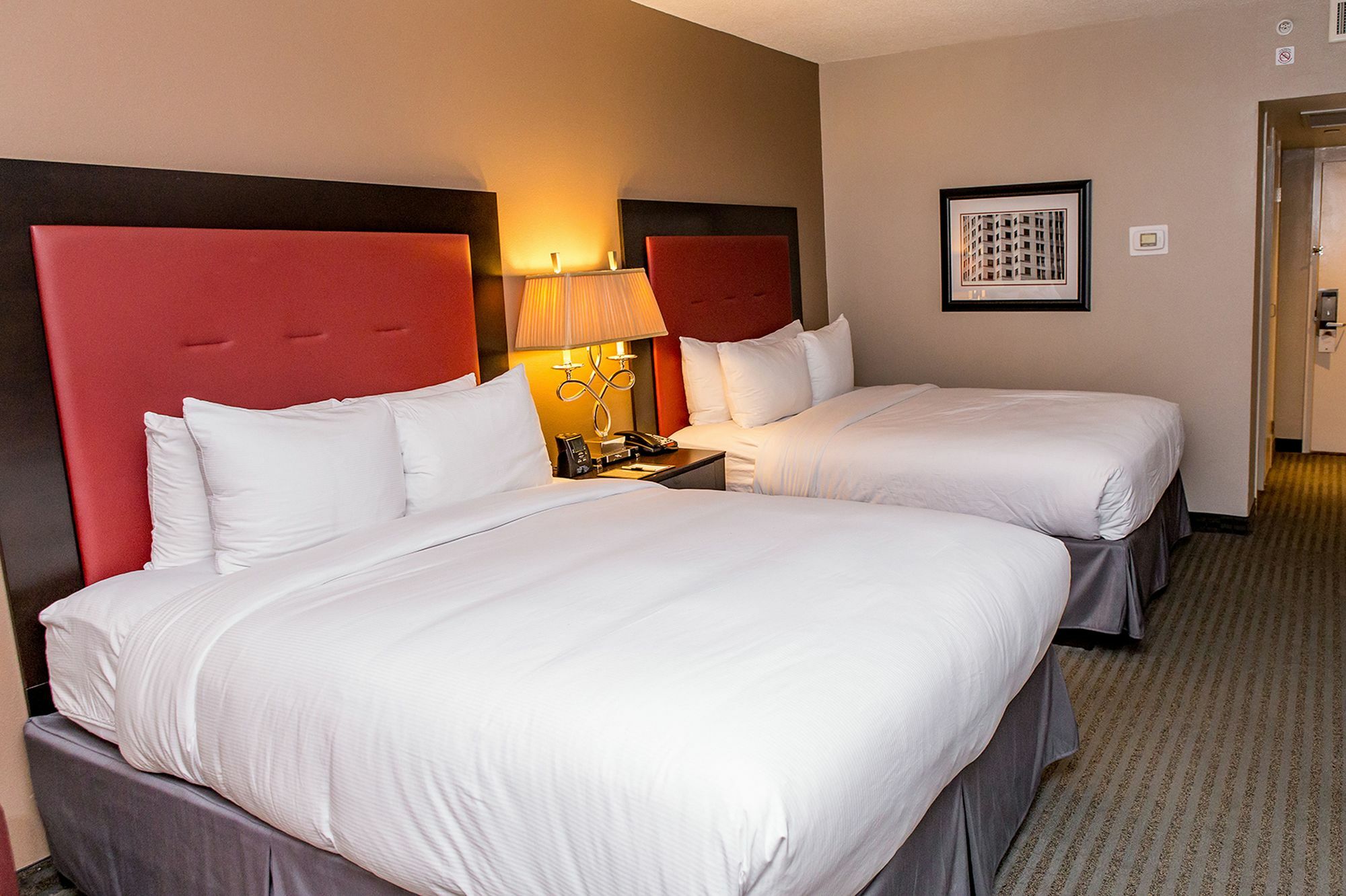 Doubletree By Hilton Hotel Raleigh - Brownstone - University Eksteriør bilde